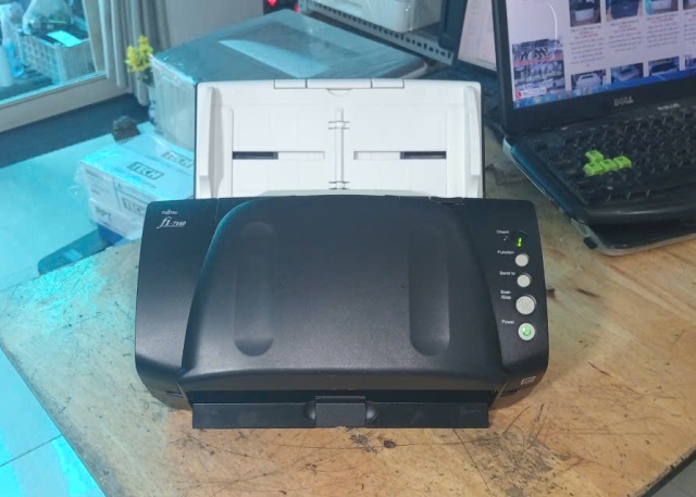 Máy Scan 2 mặt Fujitsu Fi 7140 cũ